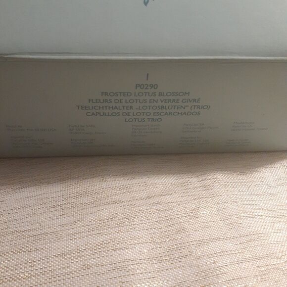 Partylite P0290 Frosted Lotus Blossom Candle Holders Set of 3 Glass Tealights - Picture 2 of 6